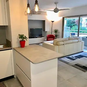 Juan Les Pins Center,1 Bedroom Apart, Pool Antibes